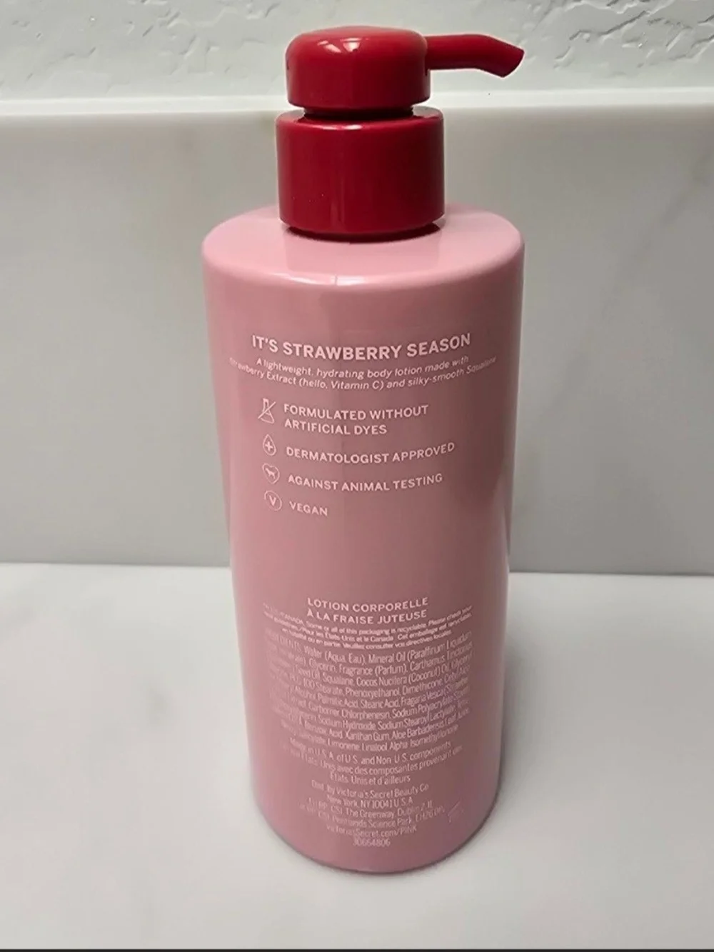 Victoria's Secret PINK Strawberry Scented Body Lotion - Full Size! New